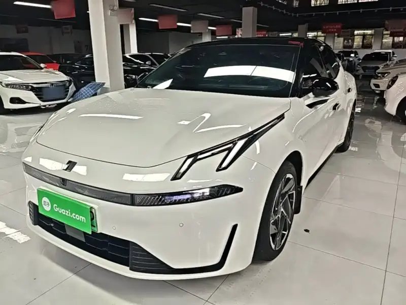 Lynk & Co 07 EM-P, 2025