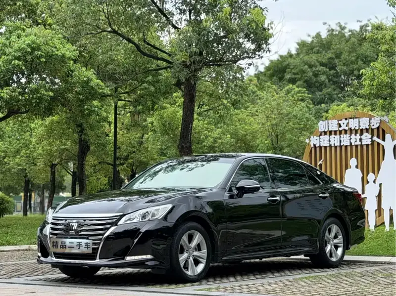 Toyota Crown, 2017
