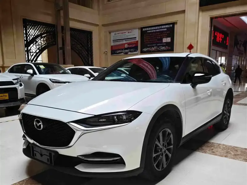 Mazda CX-4, 2022