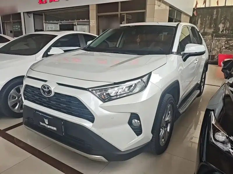 Toyota RAV4, 2023 — фото 1
