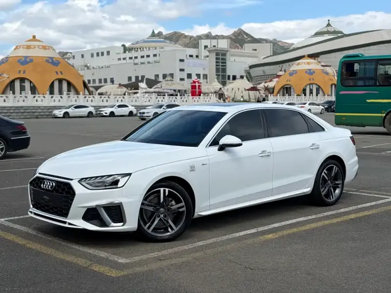 Audi A4L, 2020