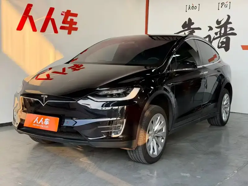 Tesla Model X, 2017