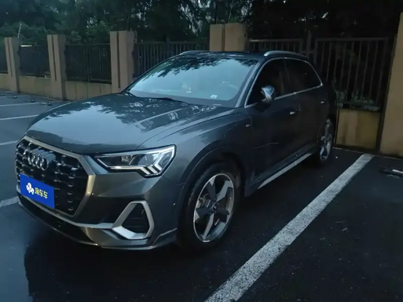 Audi Q3, 2022