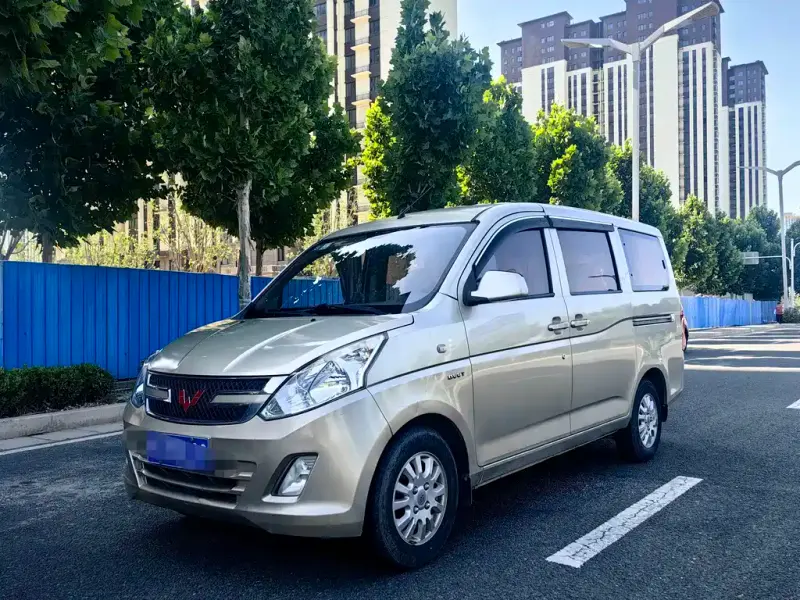 Wuling Rongguang V, 2017 — фото 1