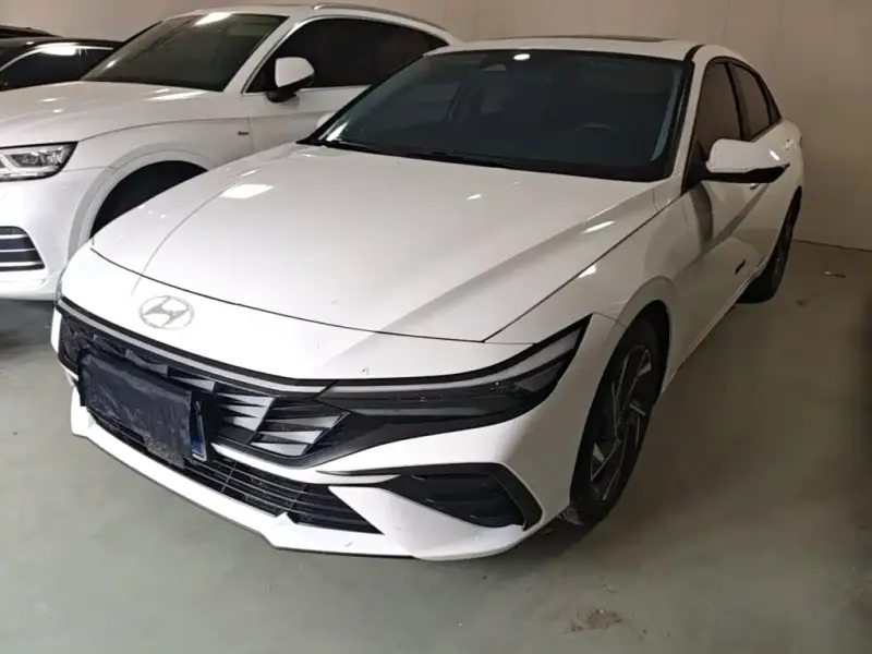 Hyundai Elantra, 2024