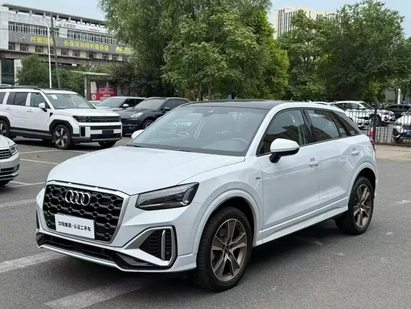 Audi Q2L, 2024