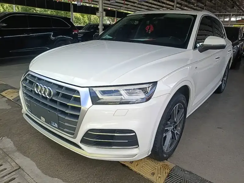 Audi Q5L, 2021