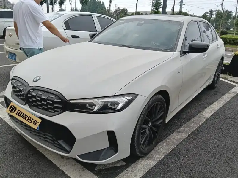 BMW 3 Series, 2023