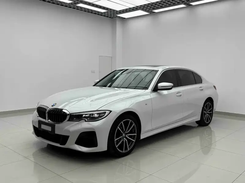 BMW 3 Series, 2022