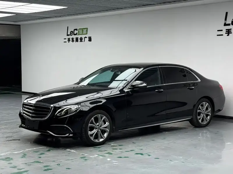 Mercedes-Benz E-Class, 2020 — фото 1