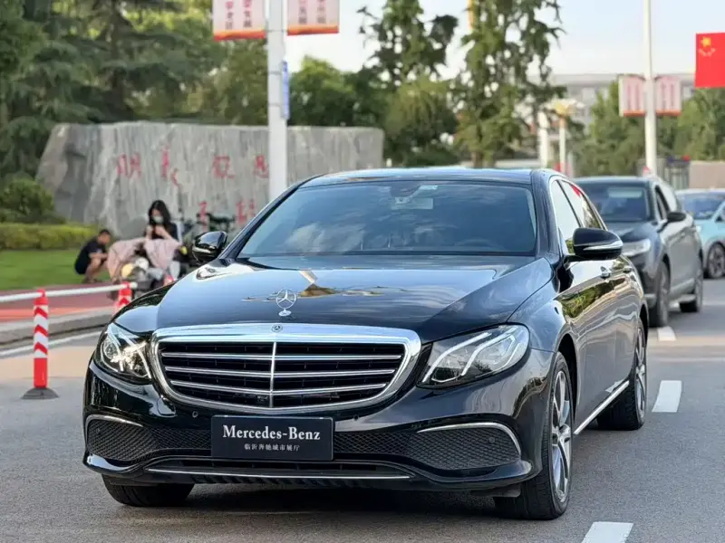 Mercedes-Benz E-Class, 2019 — фото 1