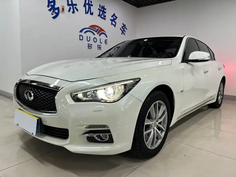 Infiniti Q50L, 2016