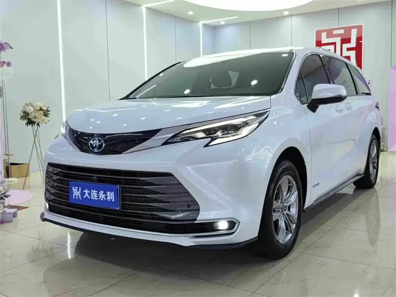 Toyota Sienna, 2023