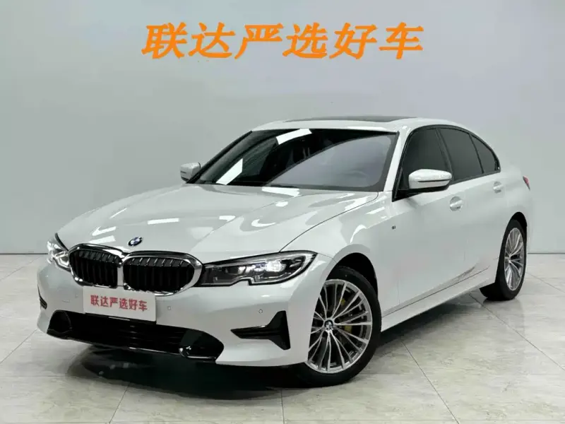BMW 3 Series, 2022