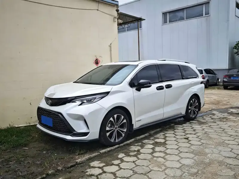 Toyota Granvia, 2023