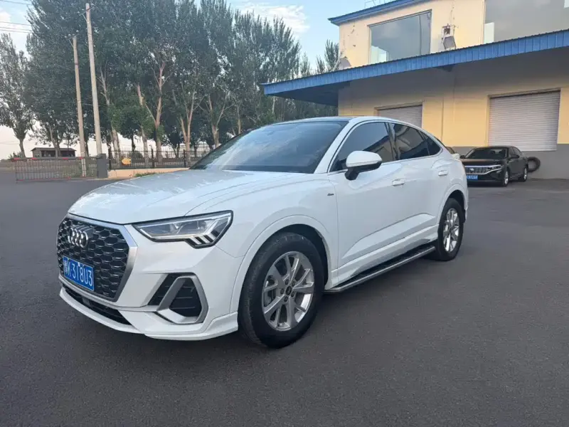 Audi Q3 Sportback, 2022 — фото 1