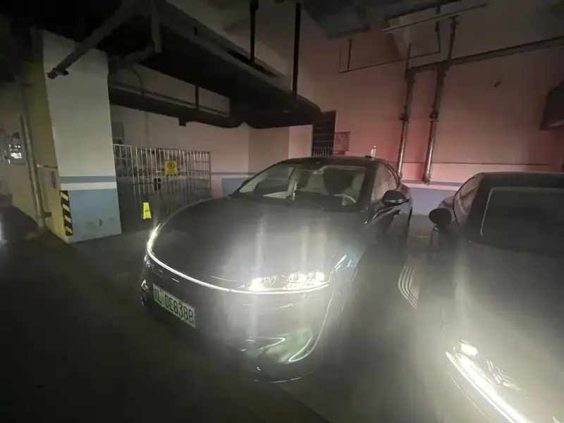 Luxeed Zhijie R7, 2025