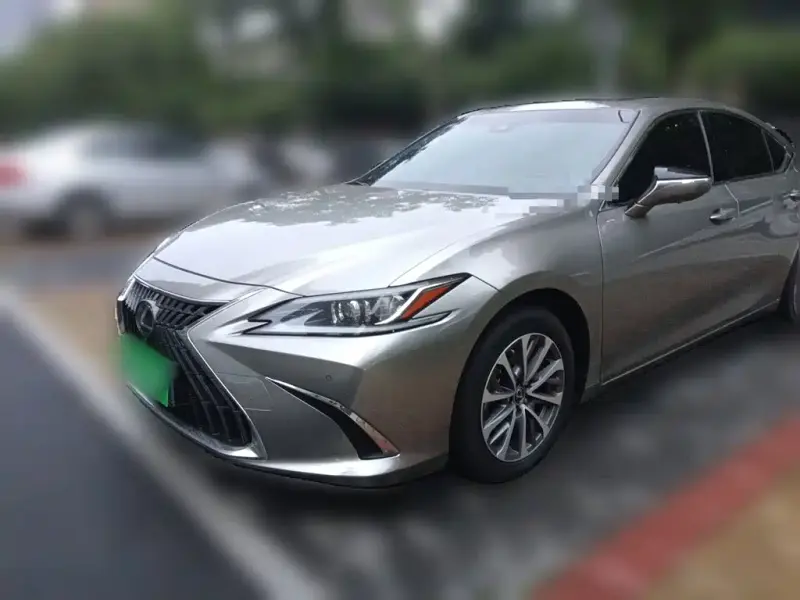 Lexus ES, 2023