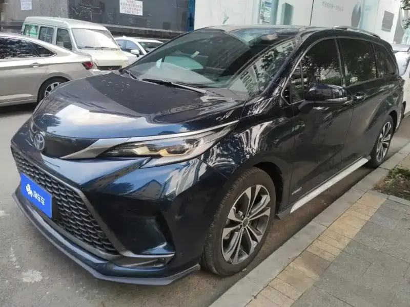 Toyota Granvia, 2023