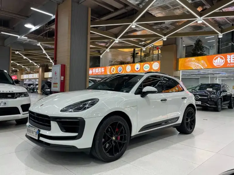 Porsche Macan, 2022