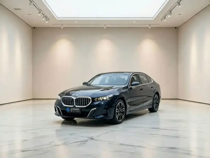 BMW 5 Series, 2025