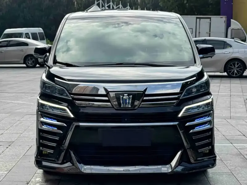 Toyota Vellfire, 2019 — фото 1