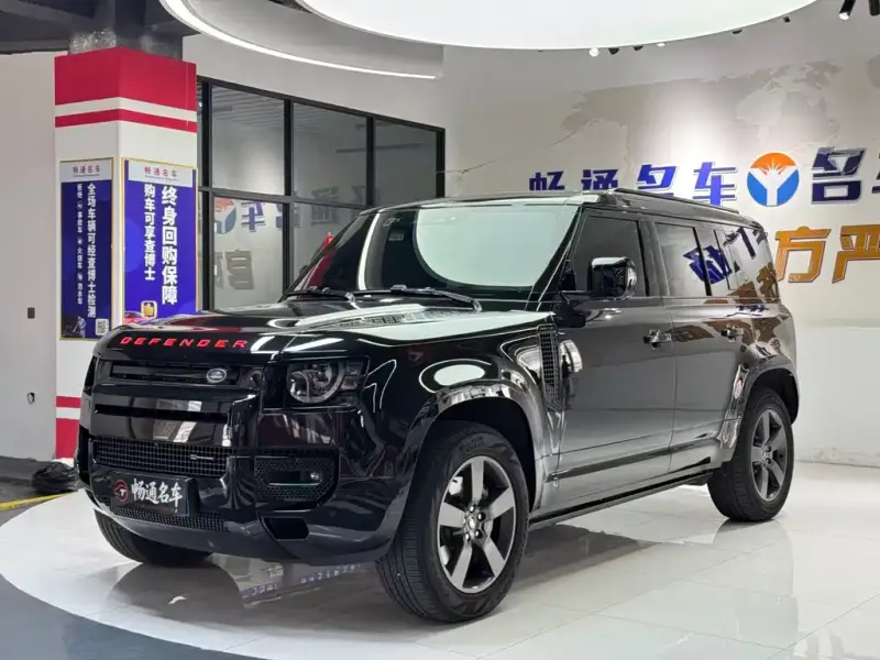 Land Rover Defender, 2022