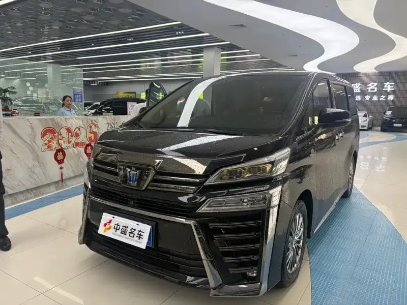 Toyota Vellfire, 2023 — фото 1