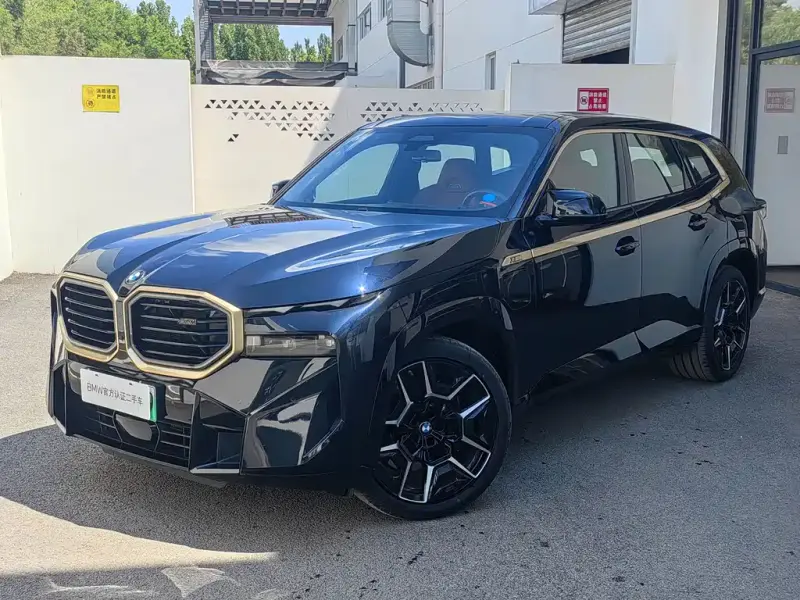 BMW XM, 2025