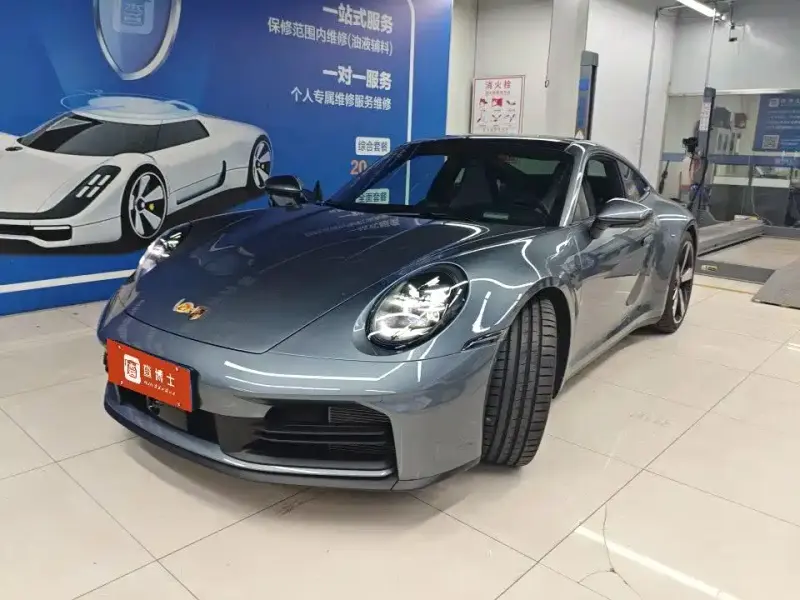 Porsche 911, 2025