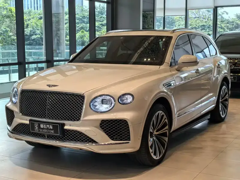 Bentley Bentayga, 2023 — фото 1