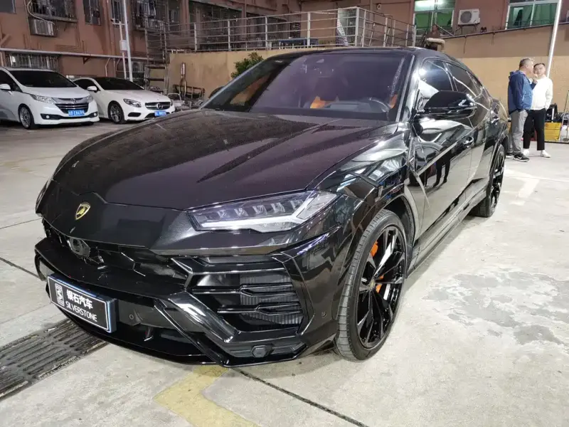 Lamborghini Urus, 2021
