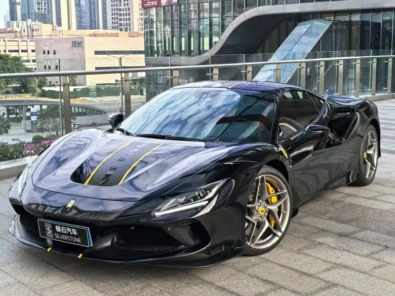 Ferrari F8, 2022 — фото 1