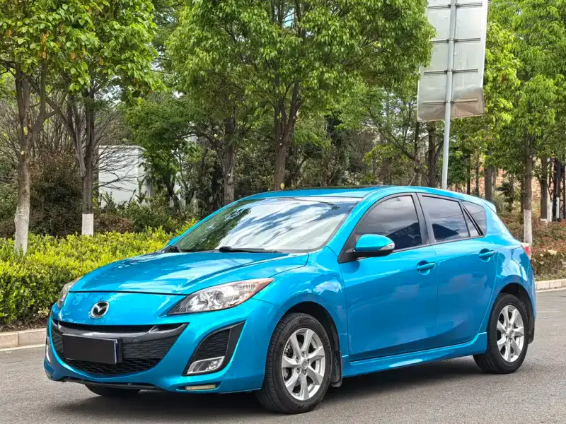 Mazda 3 Xingcheng, 2013