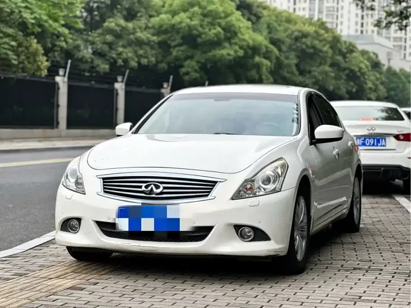 Infiniti G, 2012