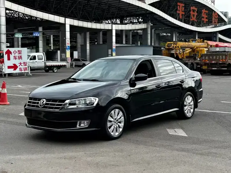 Volkswagen Lavida, 2015 — фото 1