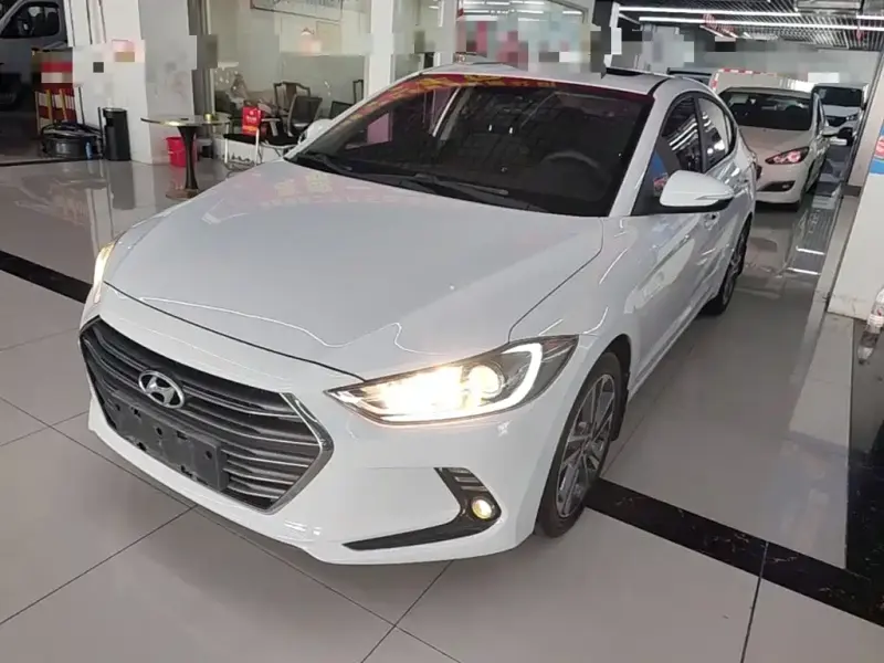 Hyundai Elantra, 2016
