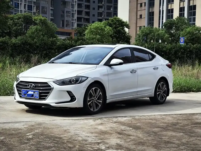 Hyundai Elantra, 2016