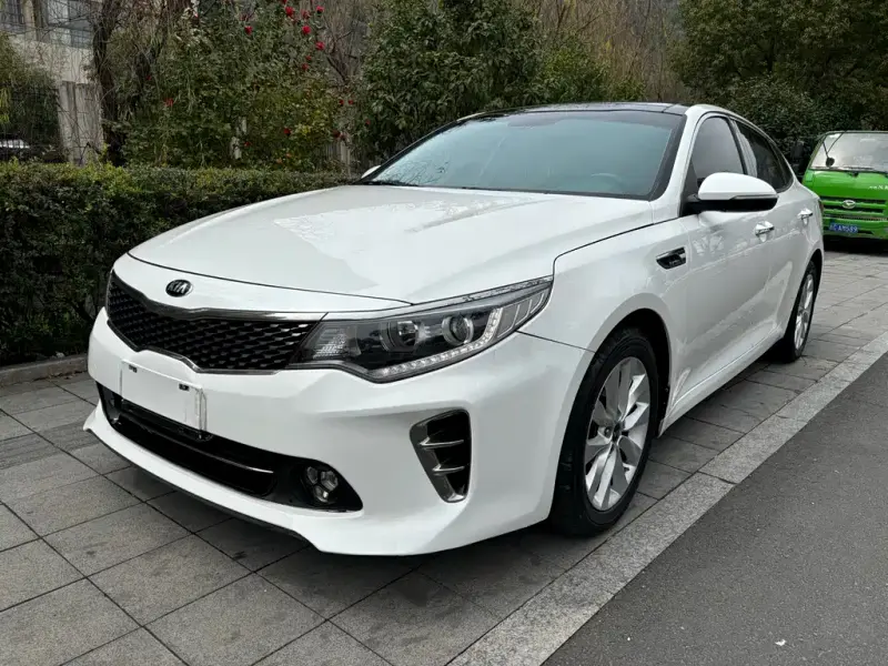 Kia K5, 2016