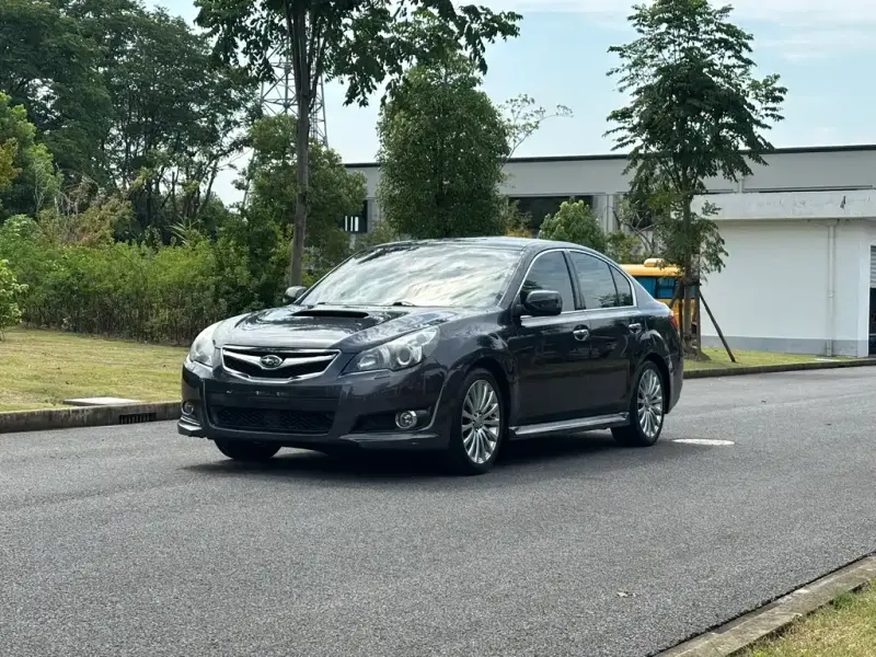 Subaru Legacy, 2011