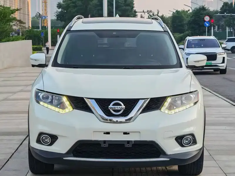 Nissan X-Trail, 2015 — фото 1
