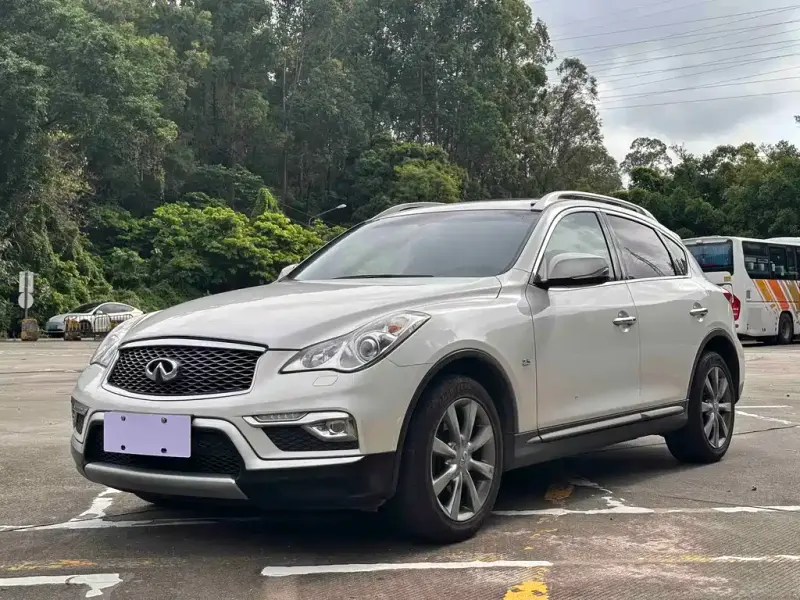 Infiniti QX50, 2015