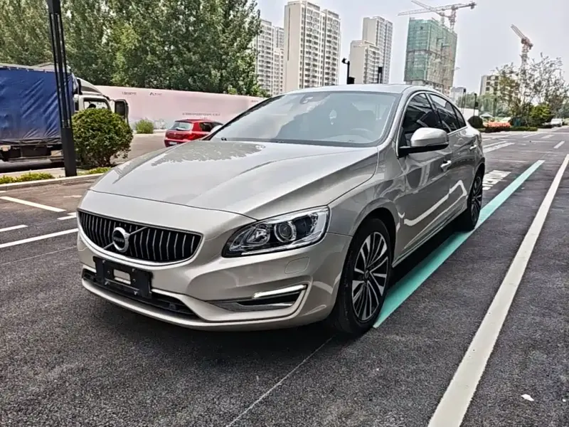 Volvo S60, 2018 — фото 1