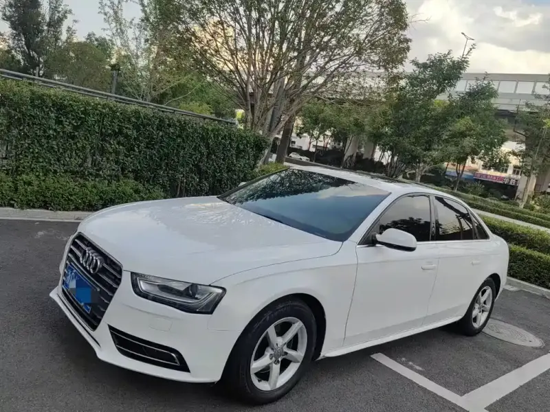 Audi A4L, 2014 — фото 1