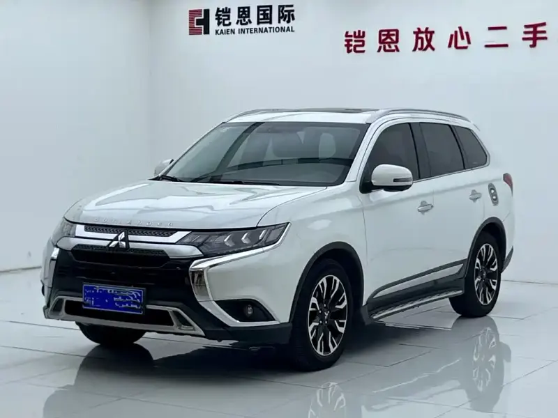 Mitsubishi Outlander, 2019 — фото 1