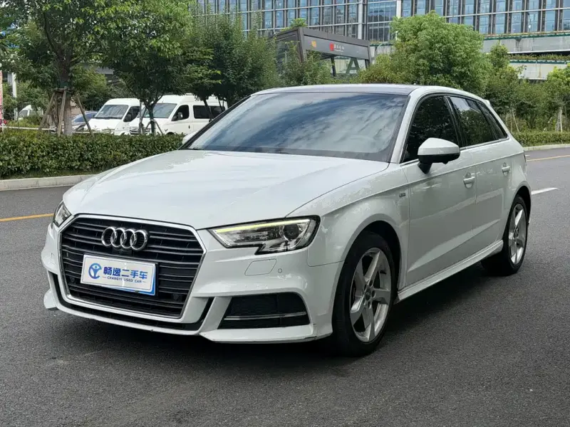 Audi A3, 2018 — фото 1