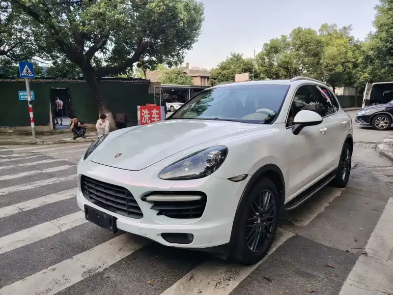 Porsche Cayenne, 2012