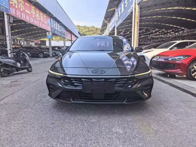 Hyundai Elantra, 2024