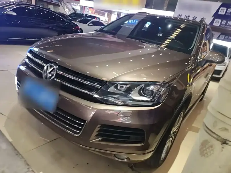 Volkswagen Touareg, 2015