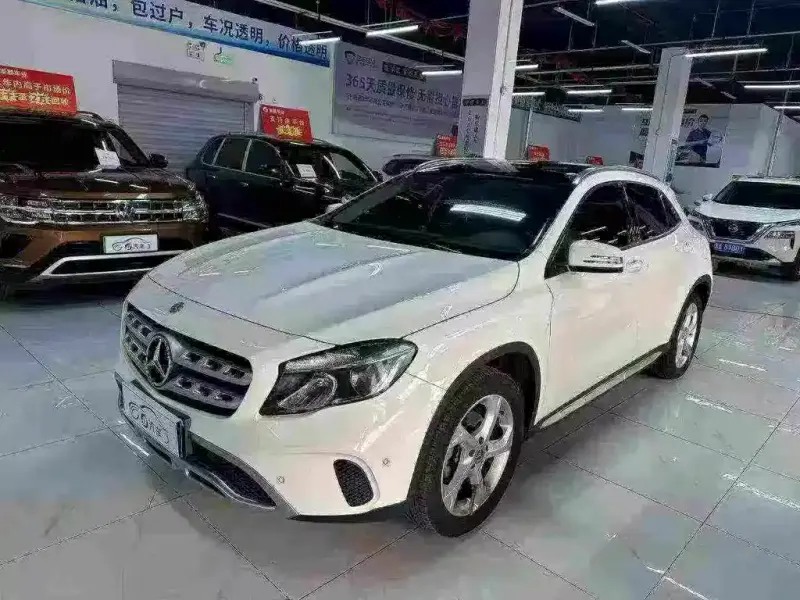 Mercedes-Benz GLA, 2017 — фото 1